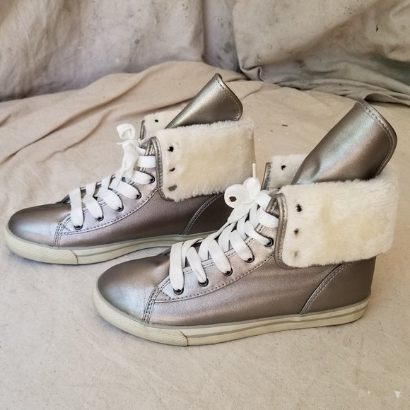Arizona Jean Co High Top Sneakers with faux Fur Lining 9M - Picture 2 of 11